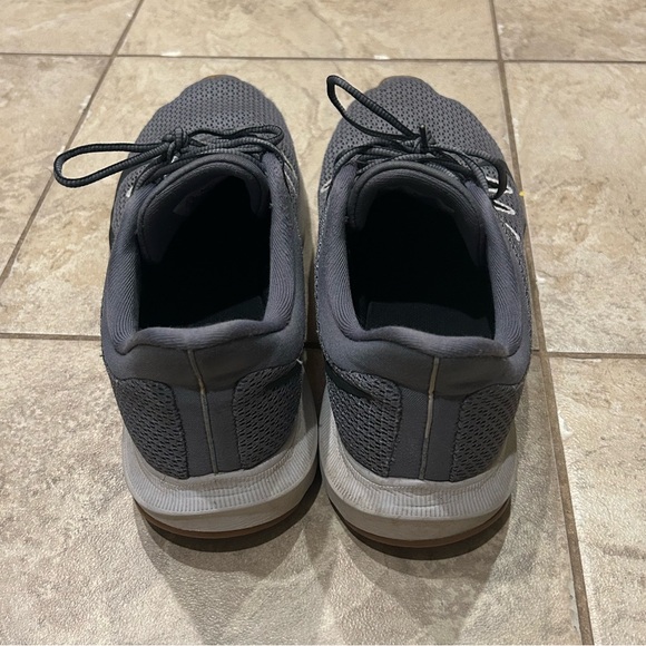 Nike Quest Running Shoes - Picture 4 of 5